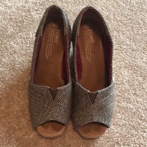 Toms wedges